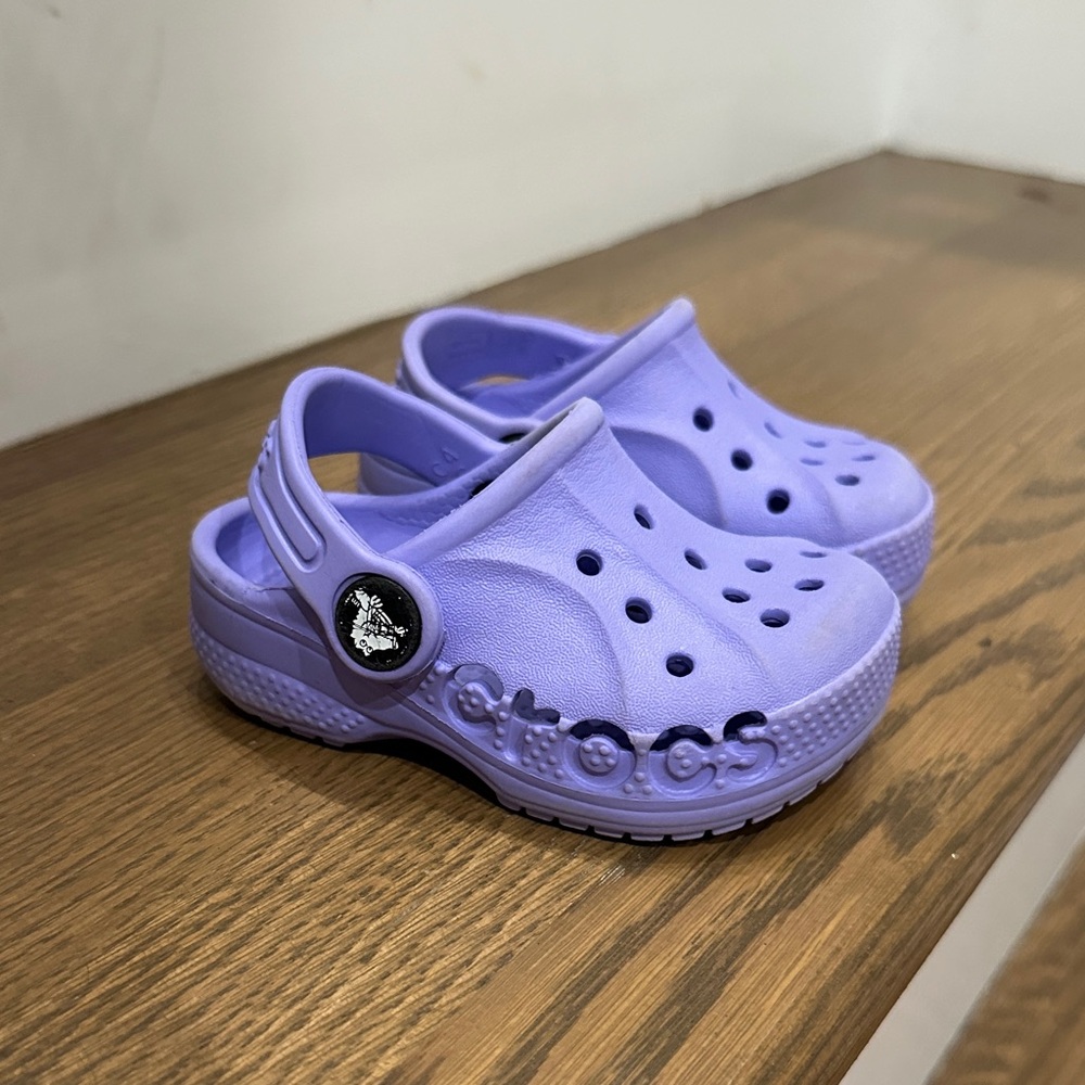 CROCS purple baby toddler shoes size 4